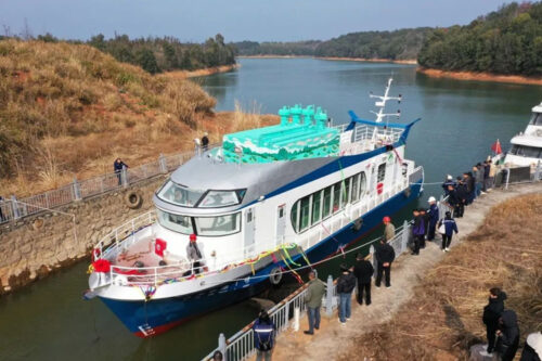 Sinoma Suzhou's hydrogen cylinders equip a new hydrogen ship 