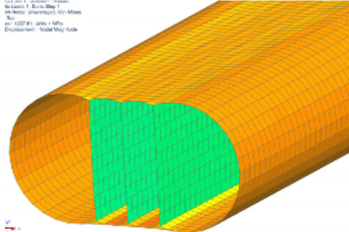 Composite integral fuel tank for pressurised hydrogen